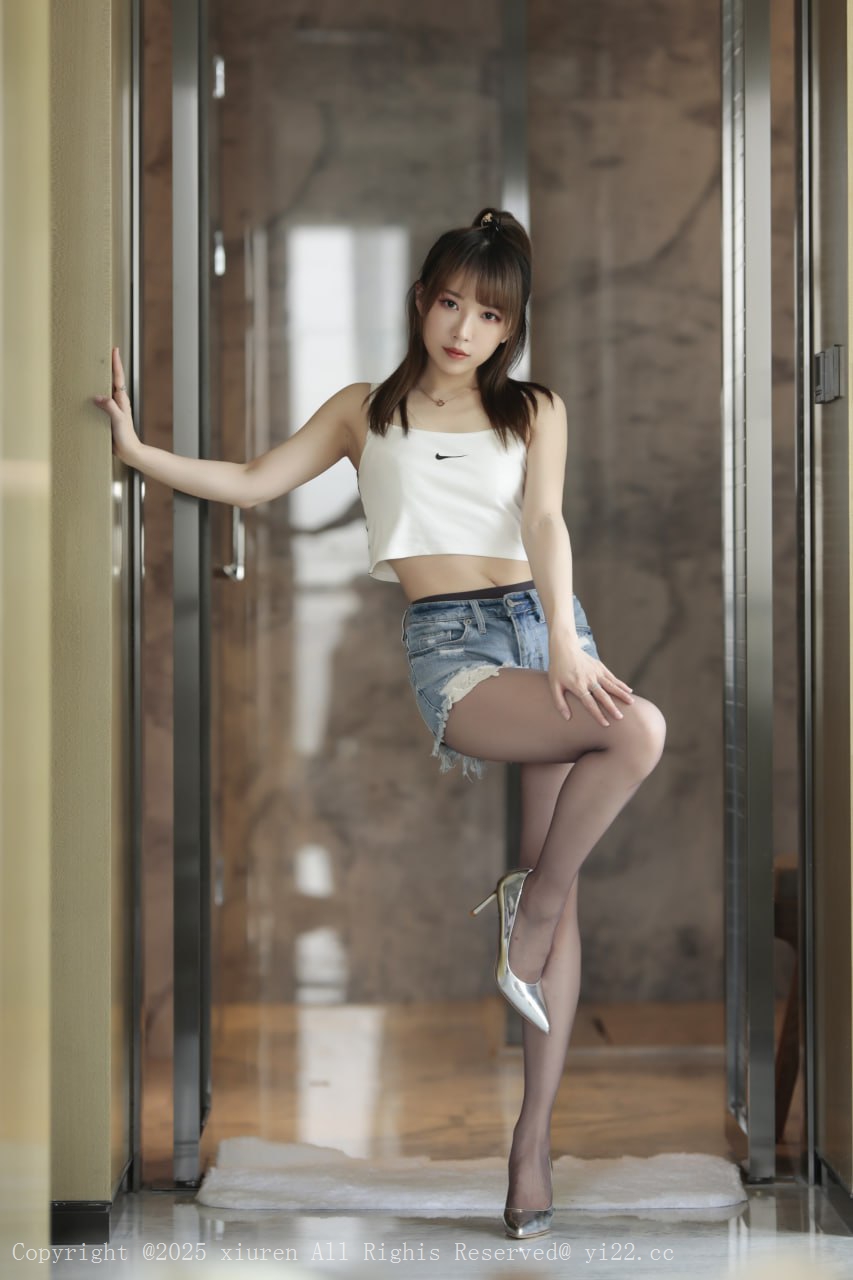 小女巫露娜  牛仔小裤裤