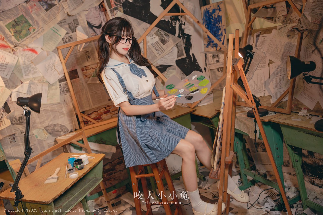 黏黏团子兔（咬一口兔娘）- 未成名画作
