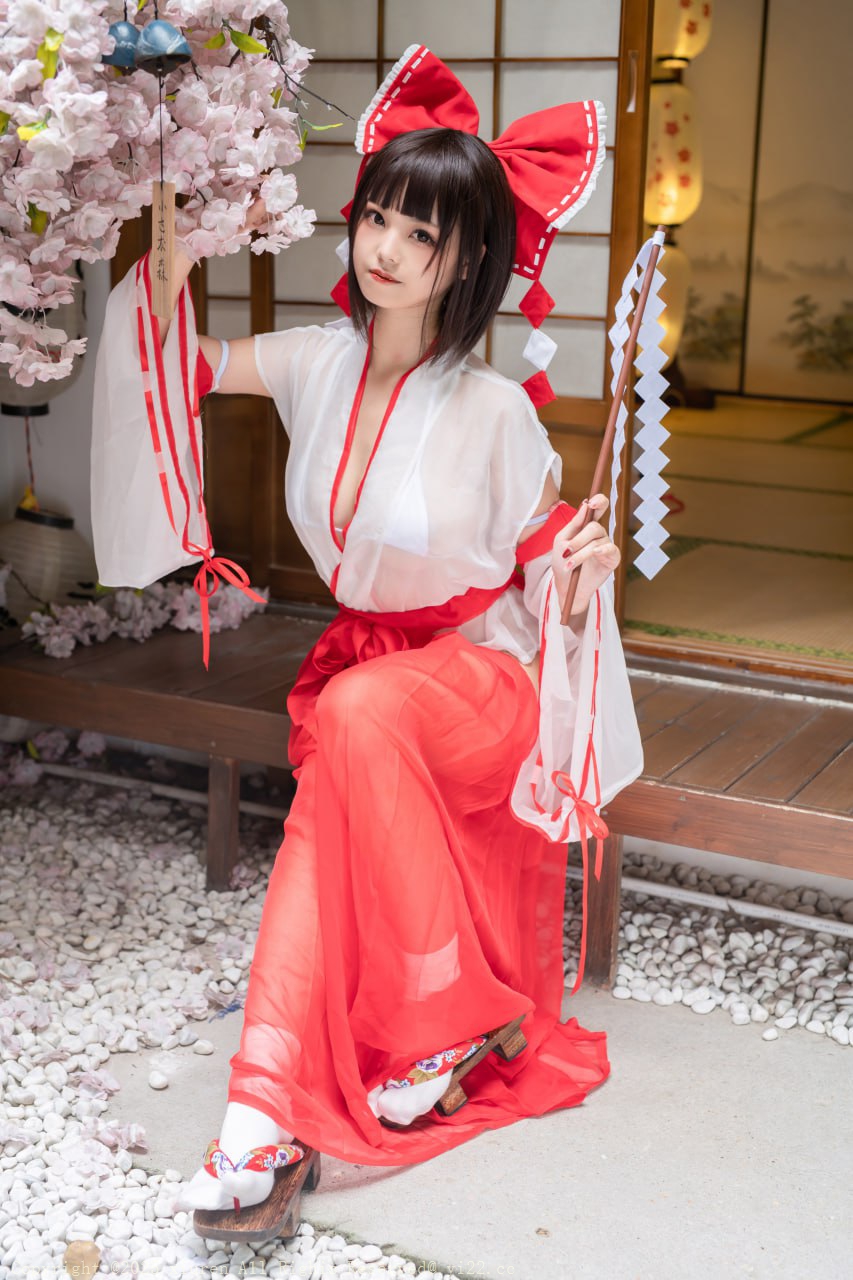 蜜汁猫裘 - 巫女
