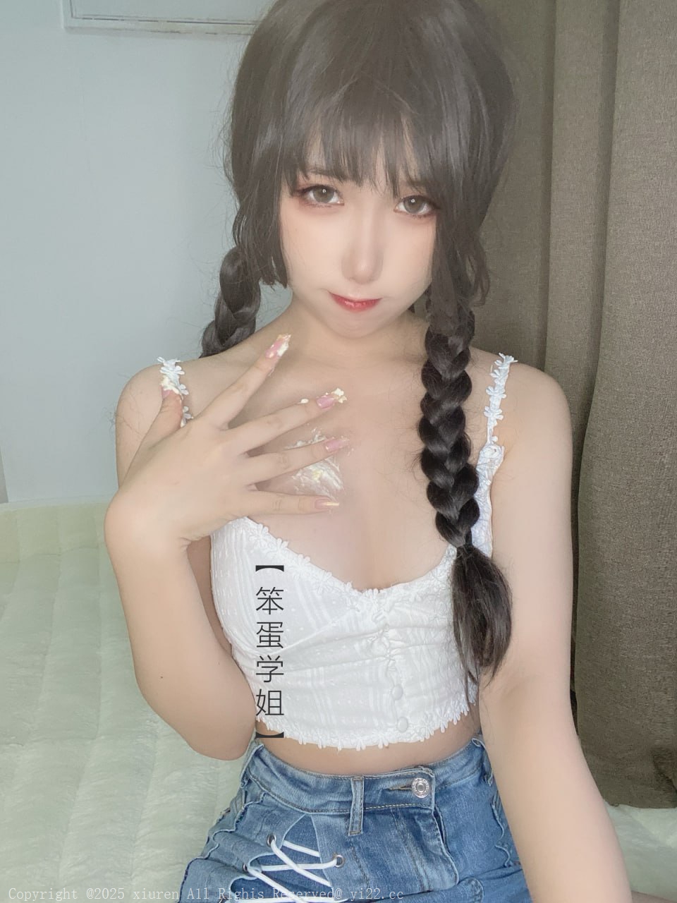 芋圆侑子 –  茶艺小姐